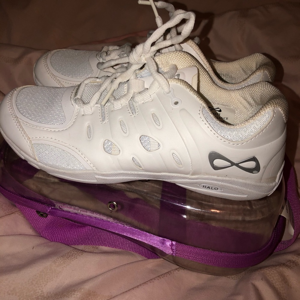 Nfinity cheer shoes